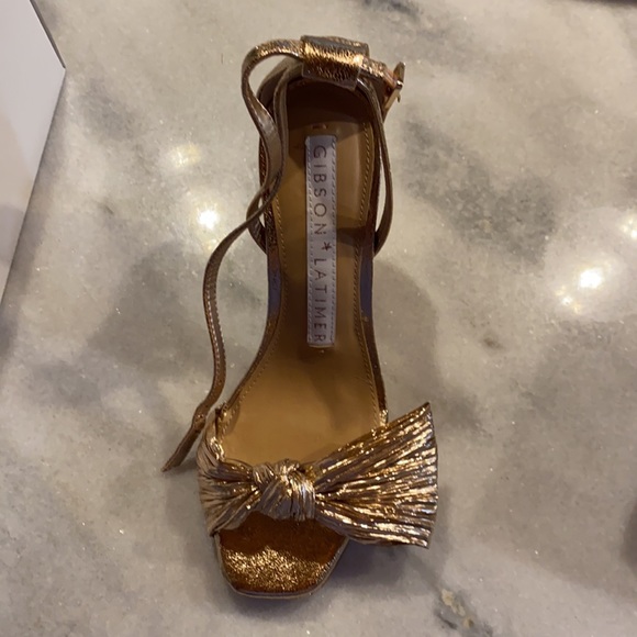 Gibson Latimer Tawny Shoe - Picture 3 of 6